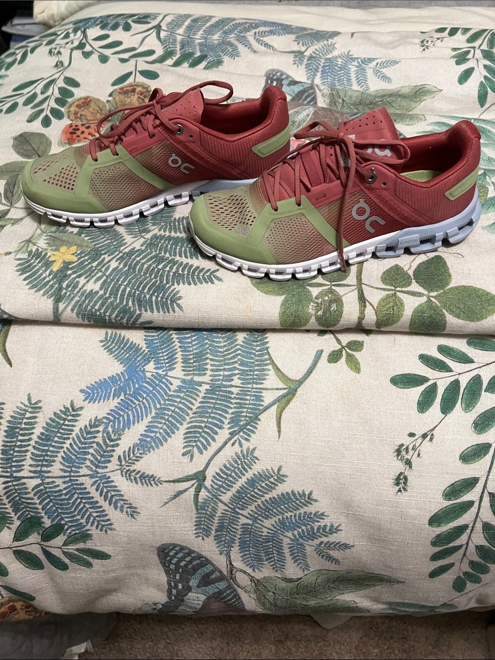 On Running Women's Coral and Mint Athletic Shoes - Picture 9 of 16